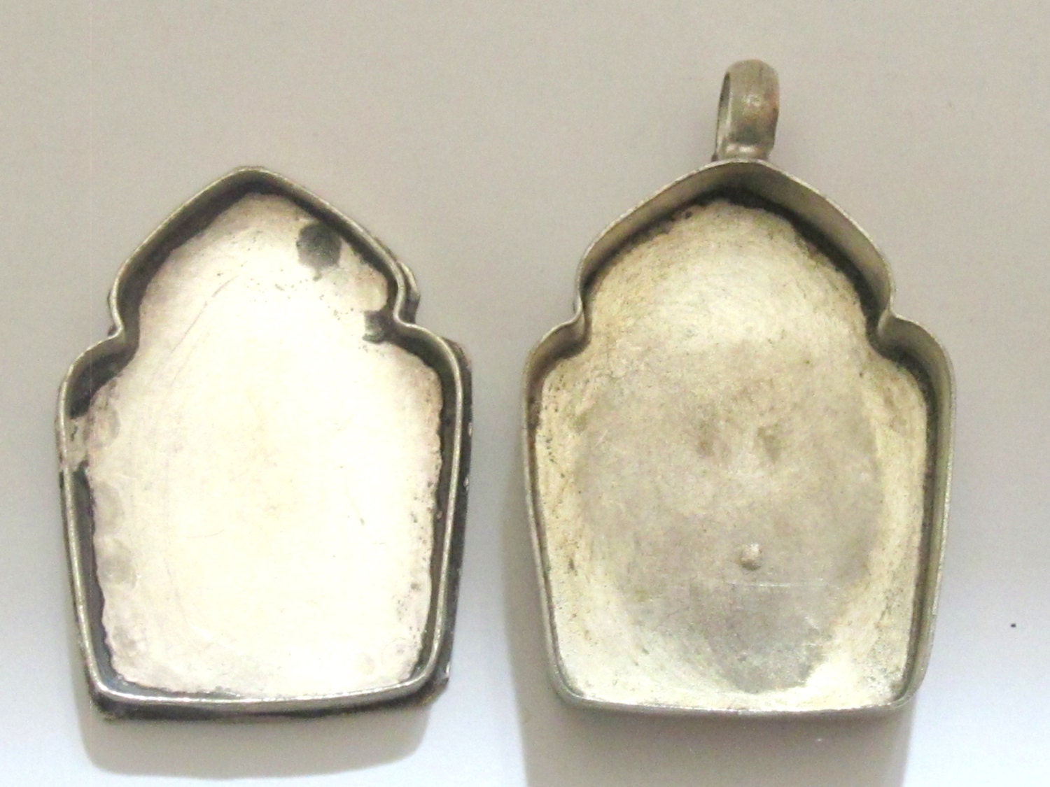 Tibetan silver ashtamangala Lotus flower symbol Ghau prayer box amulet pendant - PM178G