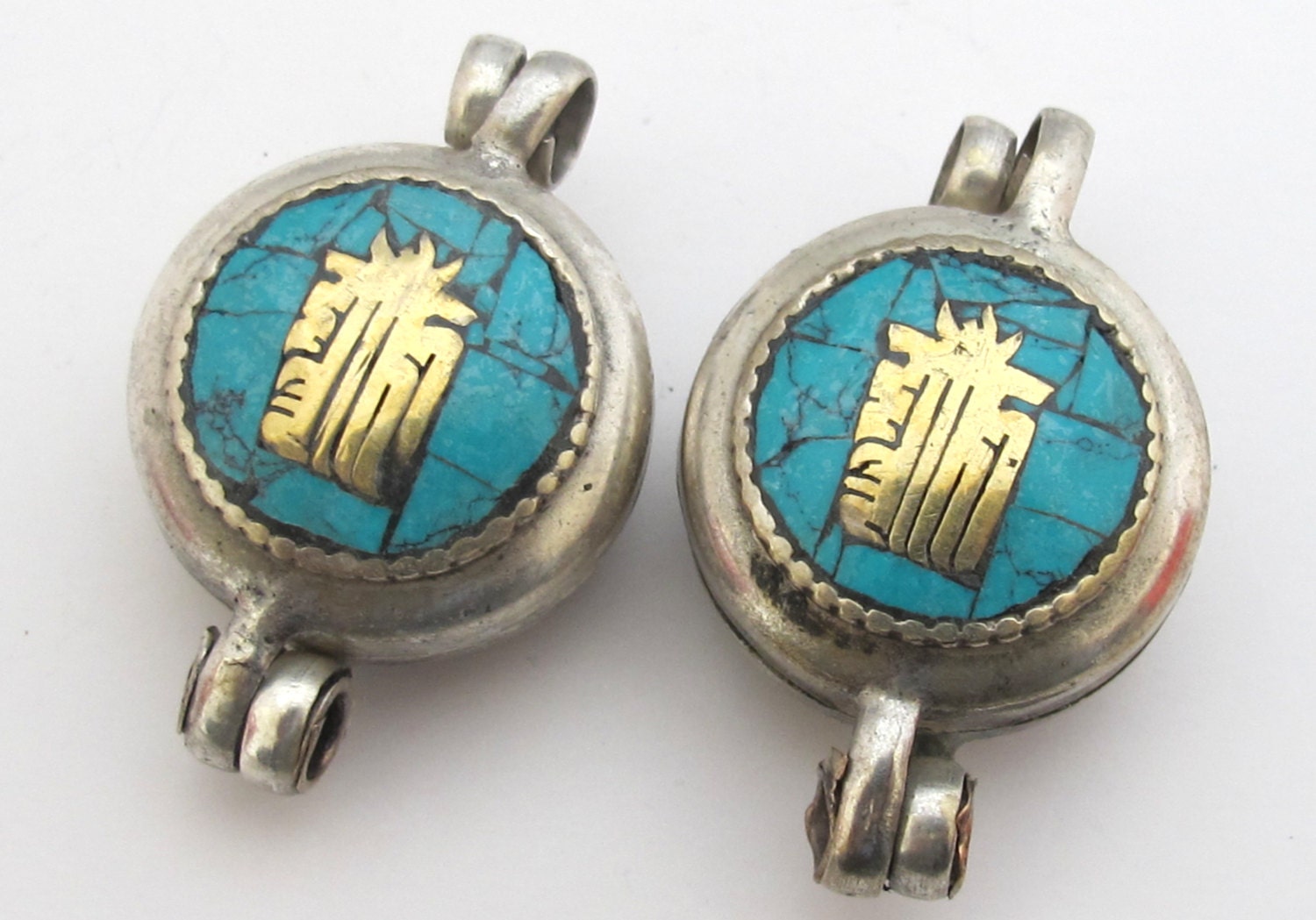 Tibetan silver Turquoise mosaic inlay Ghau prayer box Om and kalachakra mantra reversible pendant - PM181A