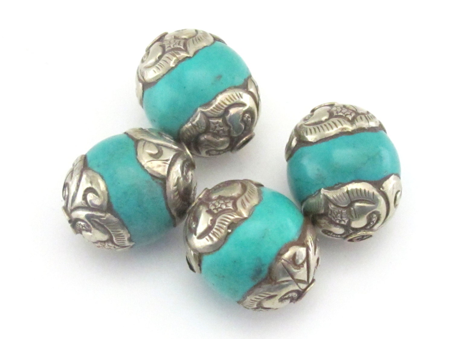 1 Bead - Thick capped Tibetan turquoise gemstone beads from Nepal - BD492A