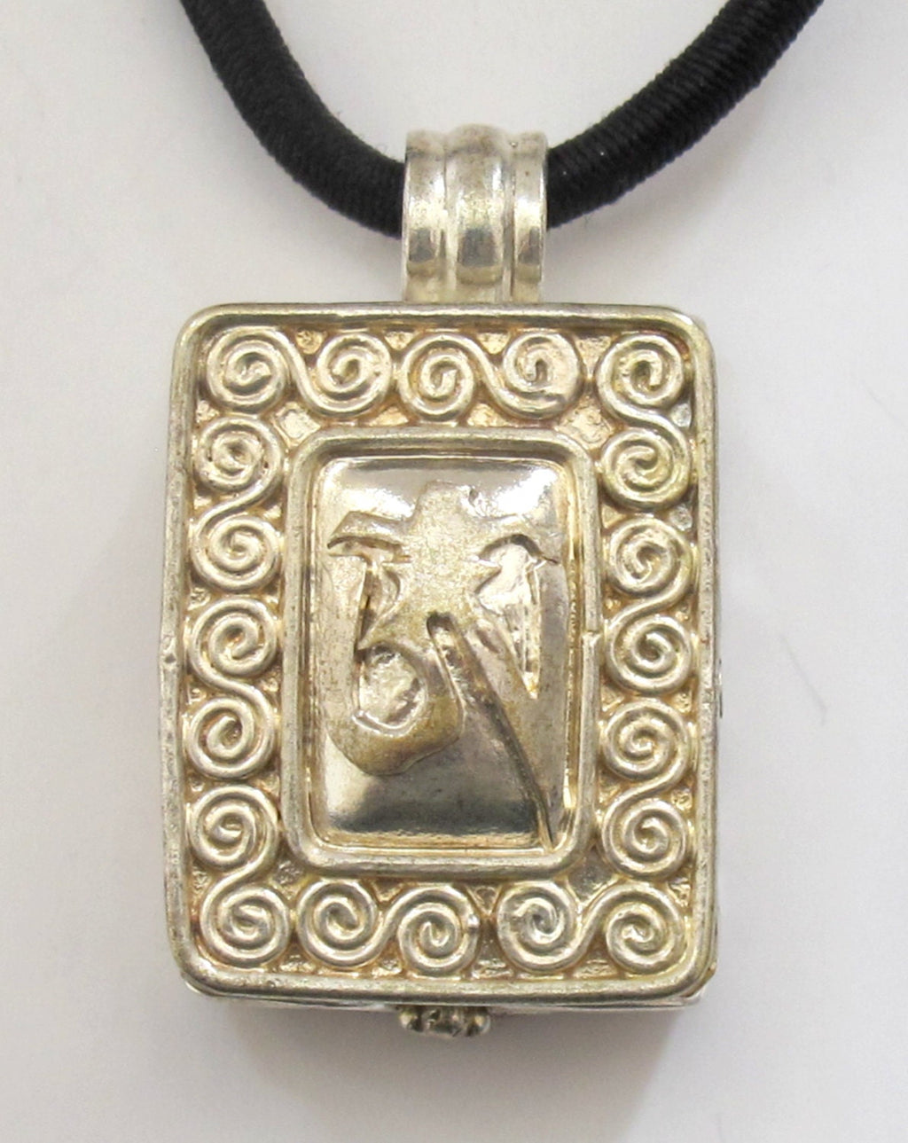 Tibetan silver Ghau prayer box Om mantra with double spiral design pendant - PM191C