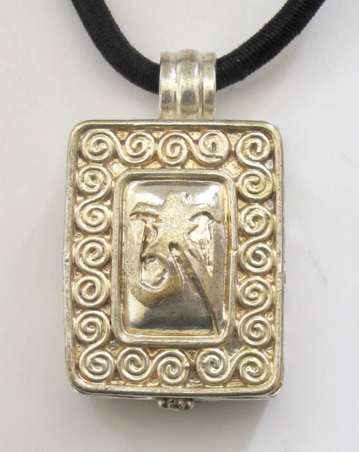 Tibetan silver Ghau prayer box Om mantra with double spiral design pendant - PM191C