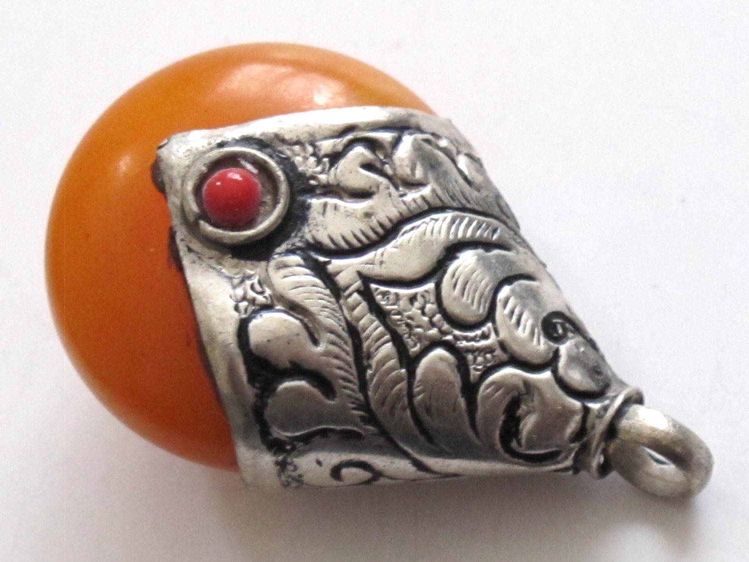Thick Tibetan silver copal resin reversible pendant with floral design on bail - 1 Pendant - PM195B