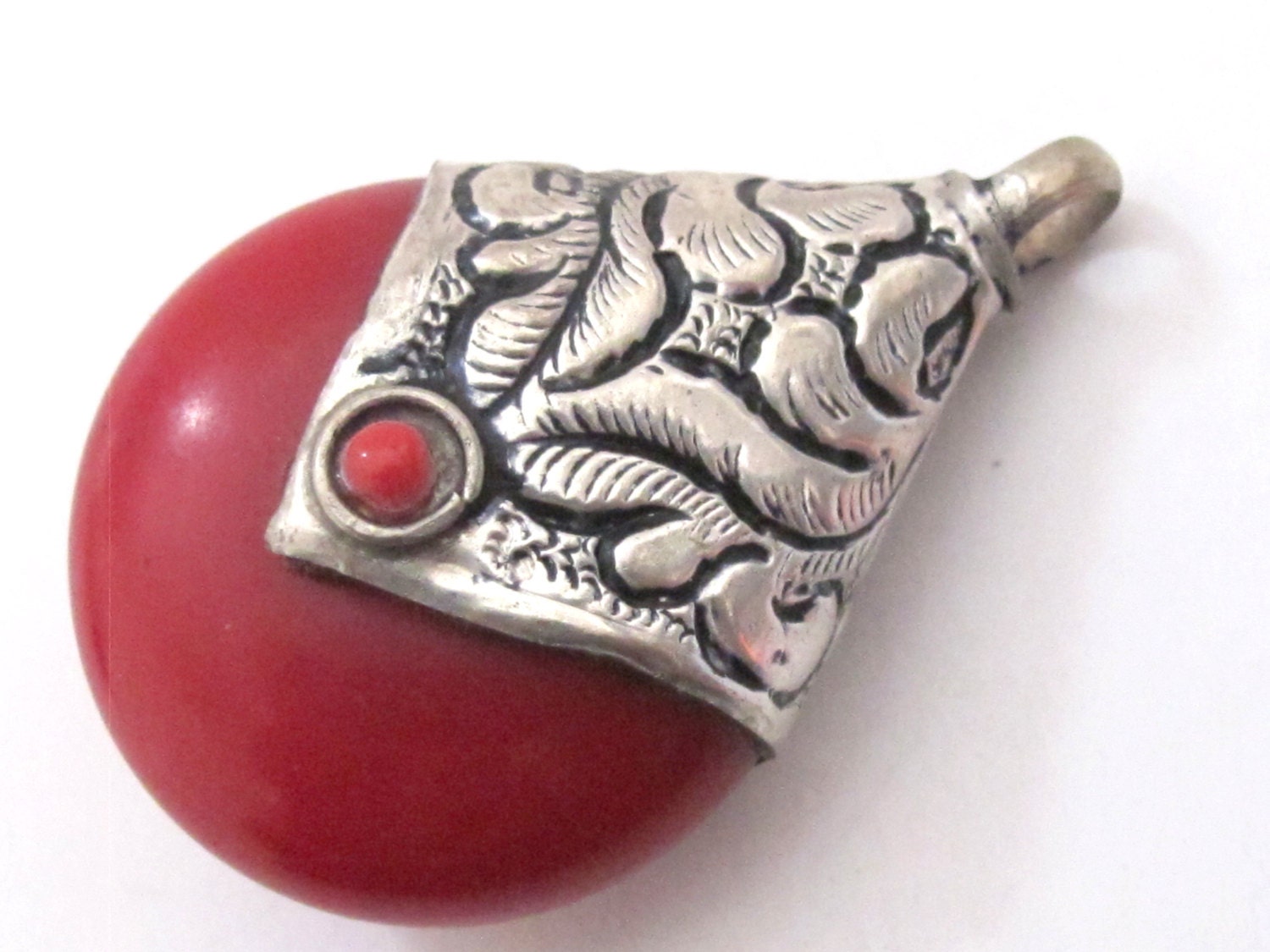 Large Tibetan antiqued silver finish red resin reversible pendant with floral design on bail - 1 Pendant - PM196