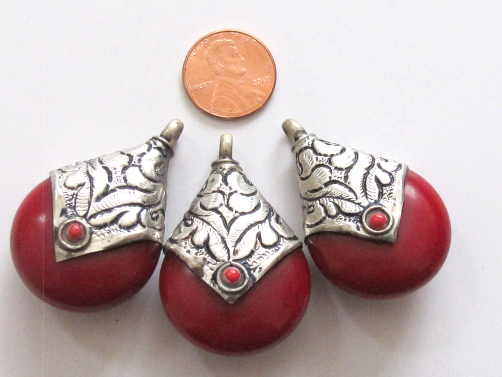 Large Tibetan antiqued silver finish red resin reversible pendant with floral design on bail - 1 Pendant - PM196