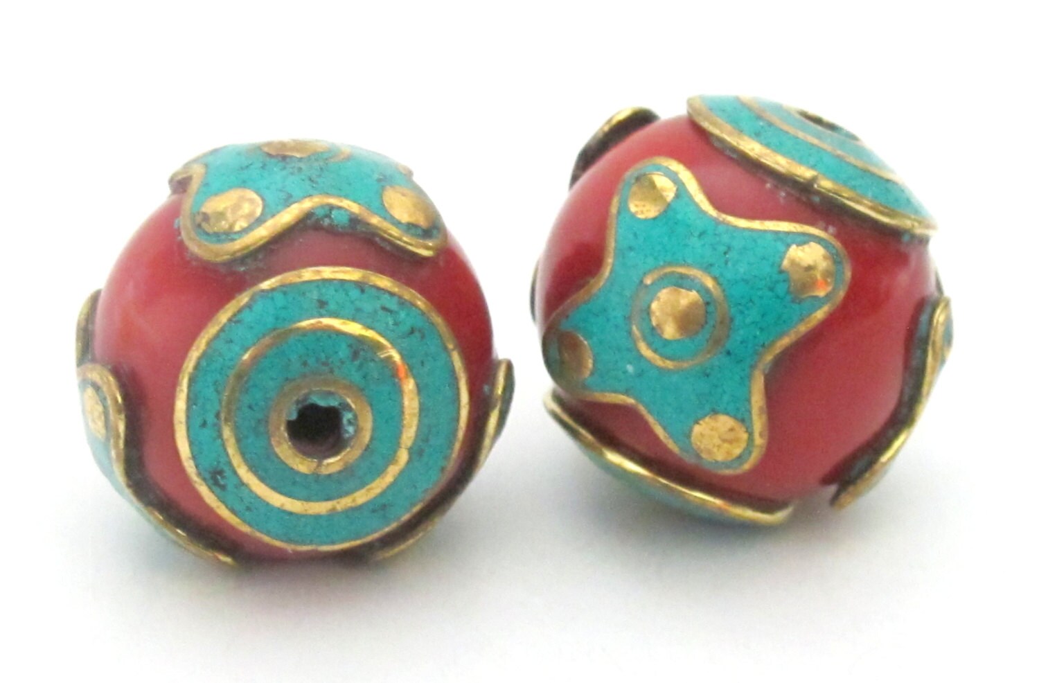 1 BEAD - Large 22 mm Red resin bead inlaid with brass turquoise circles and star design - BD504C