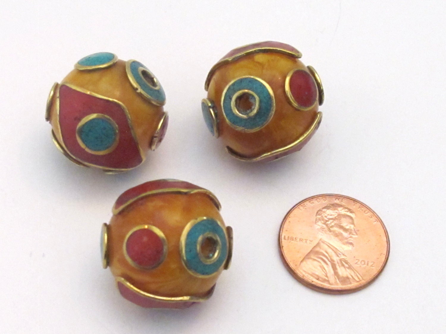 1 BEAD - 20 mm size Tibetan copal Resin eye design bead with brass , turquoise and inlay - BD504G