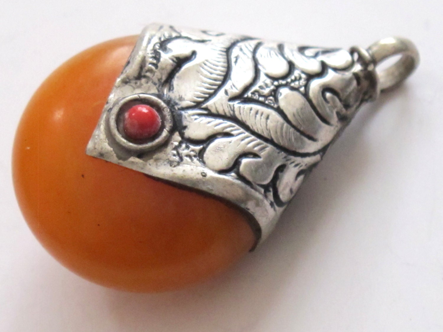 Thick Tibetan silver copal resin reversible pendant with floral design on bail - 1 Pendant - PM195B