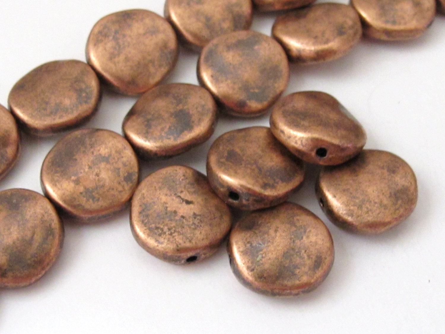 10 beads - Rustic look copper finish flat disc metal beads - BD507