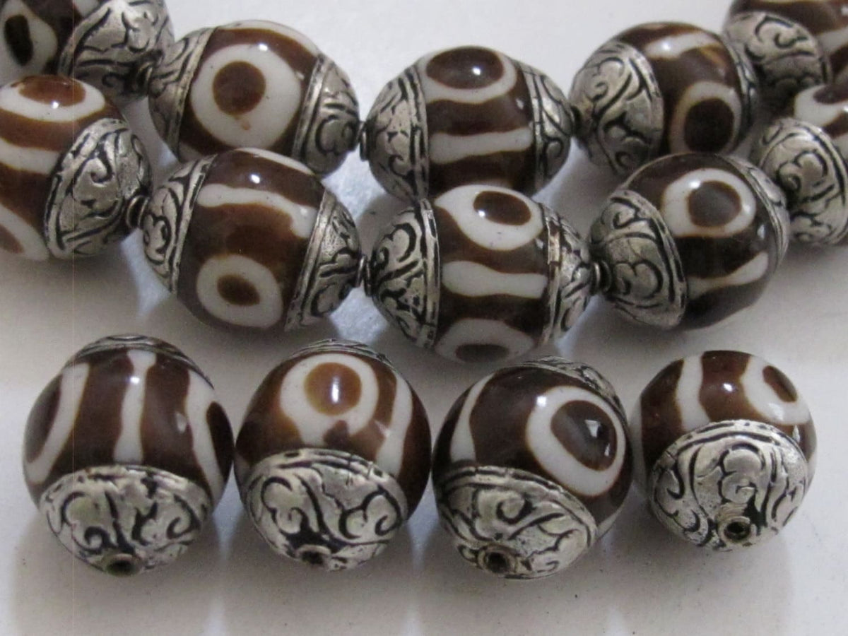 Tibetan silver capped batik dzi design bone bead - 1 bead - BD522A