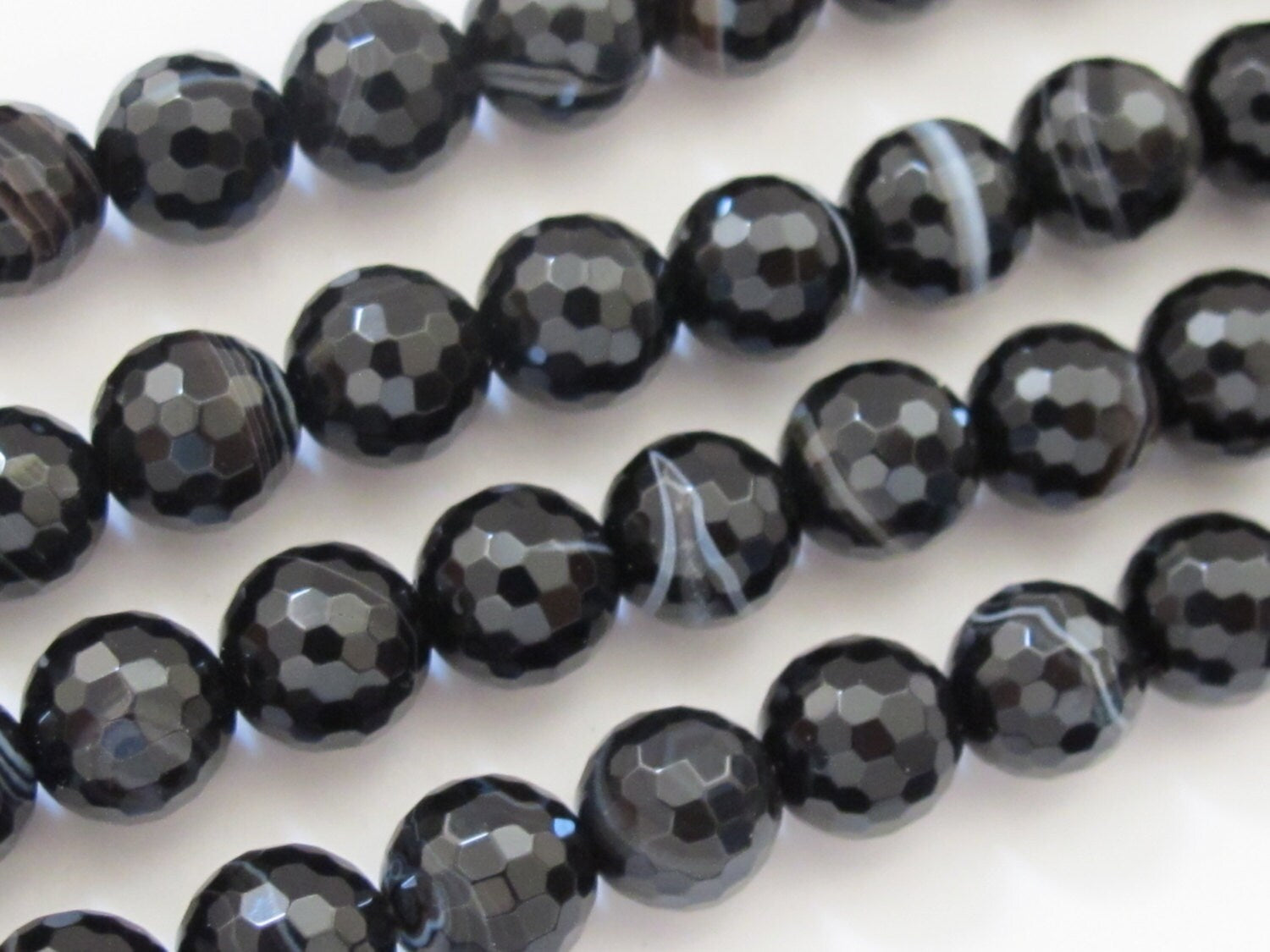 10 BEADS - Gorgeous microfaceted black brown 8 mm size banded agate beads - GM272