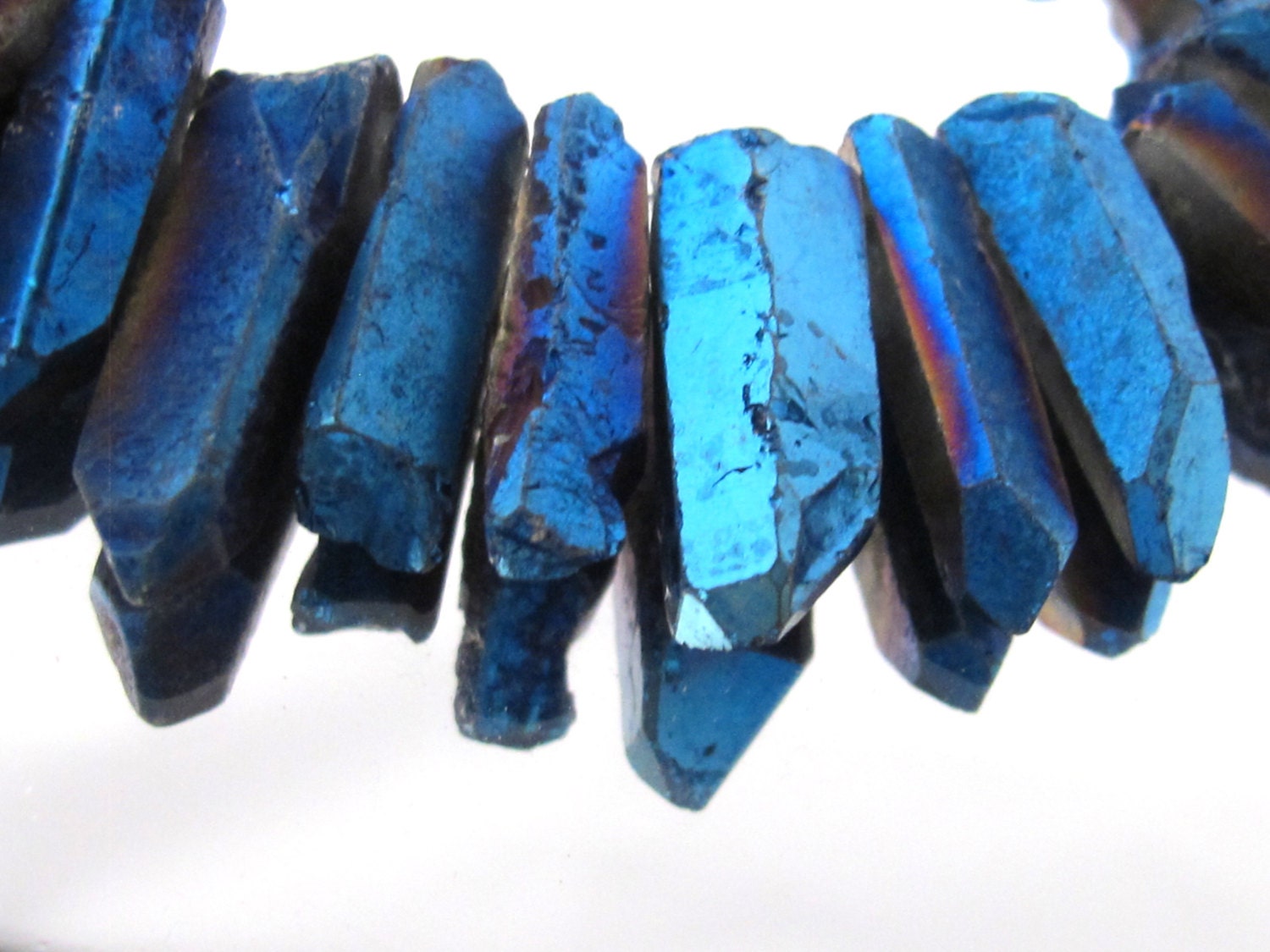 10 BEADS - Electrifying blue titanium quartz points - GM278