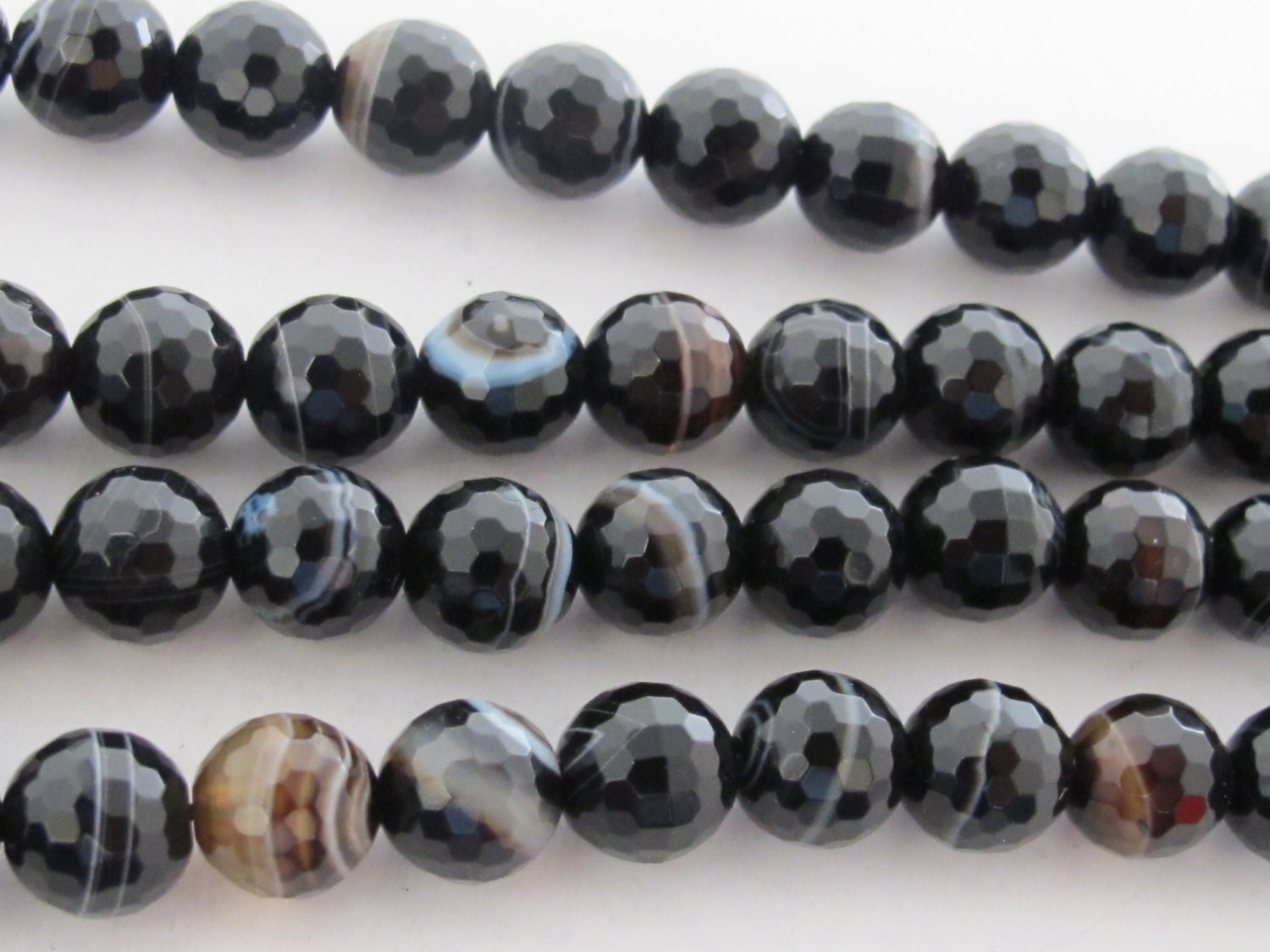10 BEADS - Gorgeous microfaceted black brown 8 mm size banded agate beads - GM272