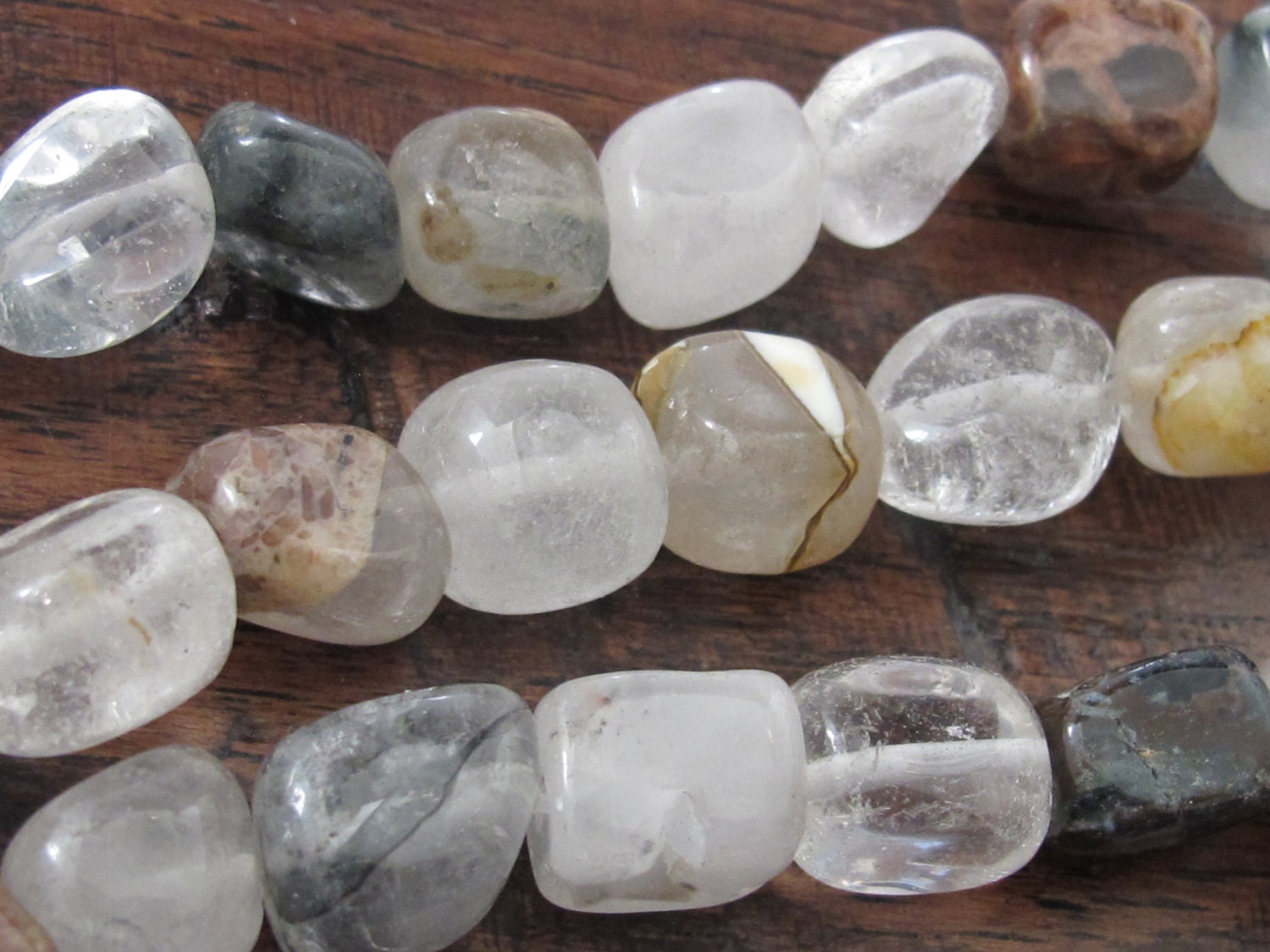 10 beads - Natural quartz beads from Nepal - GM281