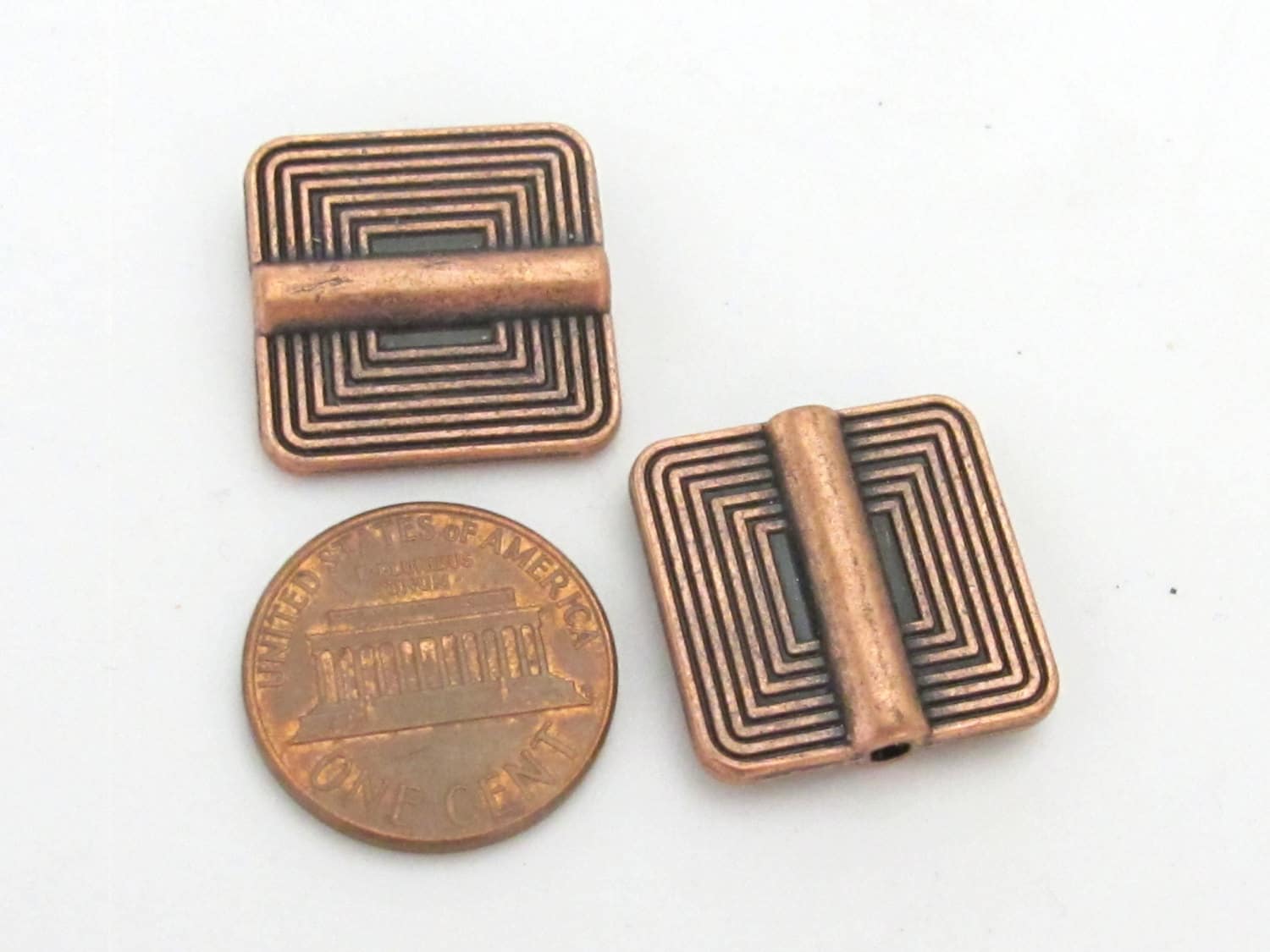 4 beads - Ethnic tribal Copper color finish metal beads concentric squares design - BD190