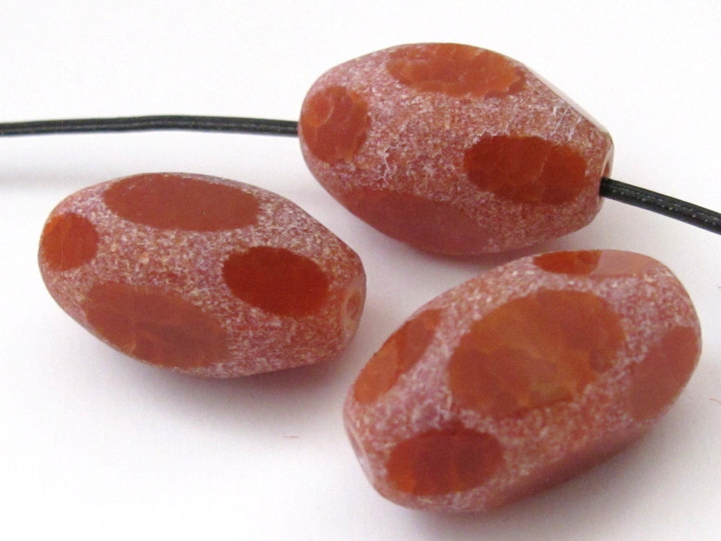 1 bead - Large thick Agate gemstone faceted focal bead - GM292