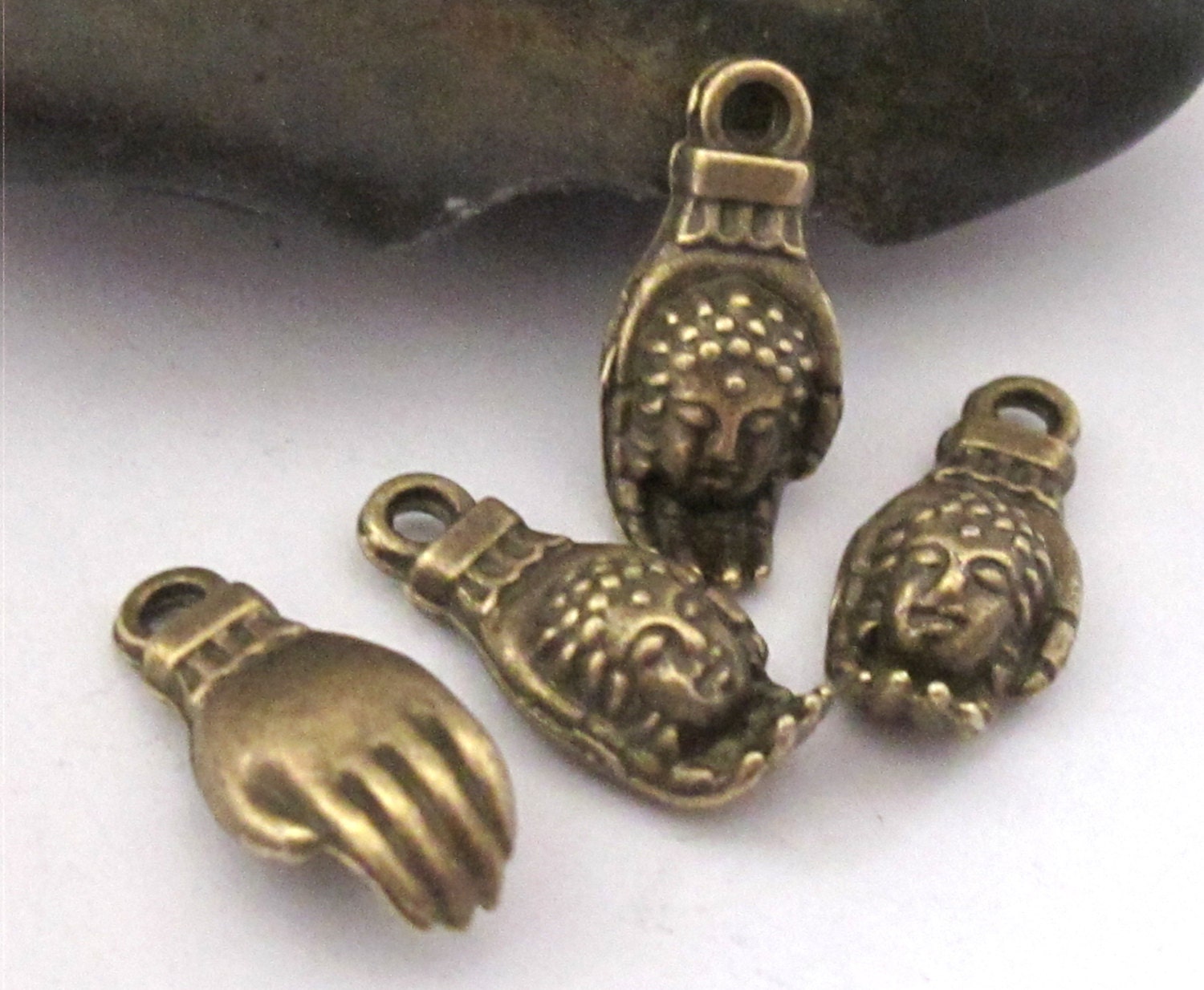 5 pieces- Brass tone Buddha Hand charms - BD443B