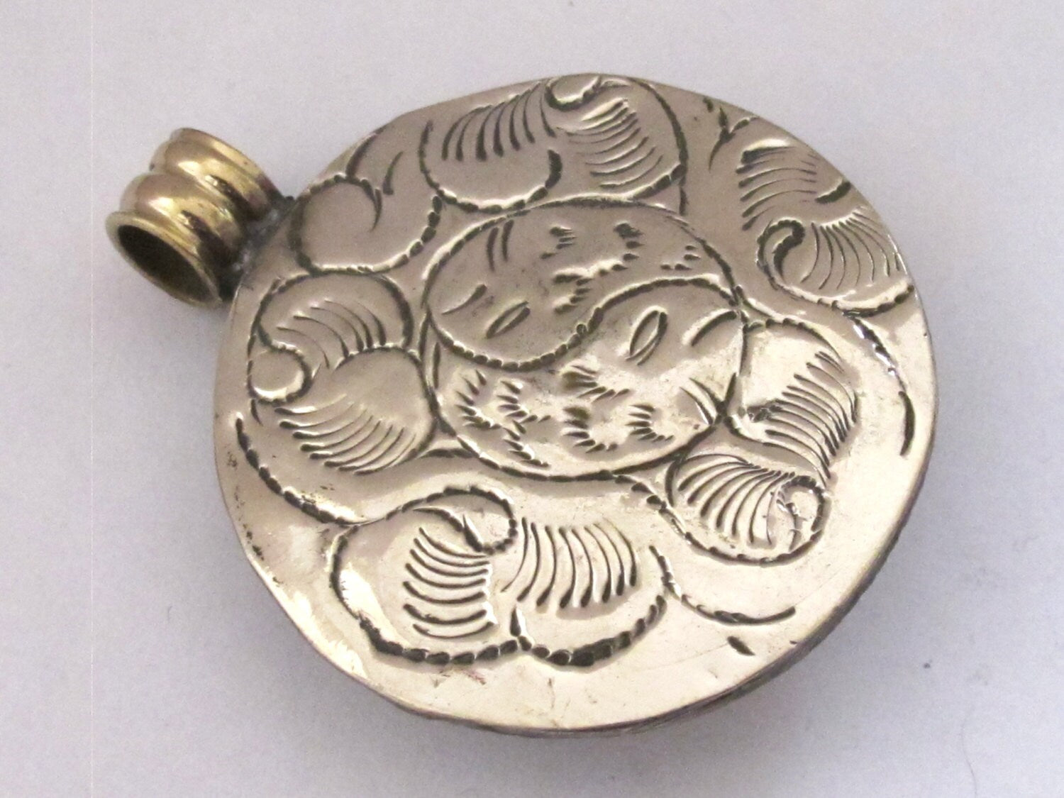 Beautiful dome shape Tibetan silver floral bail reversible design pendant with lapis coral inlay - PM221A