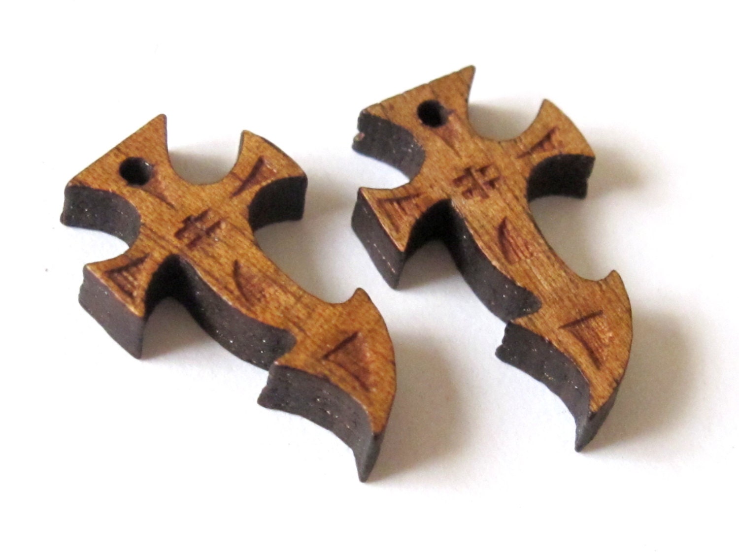 2 pieces - Small size Mahogany wood laser engraved charm pendant beads - NB115A