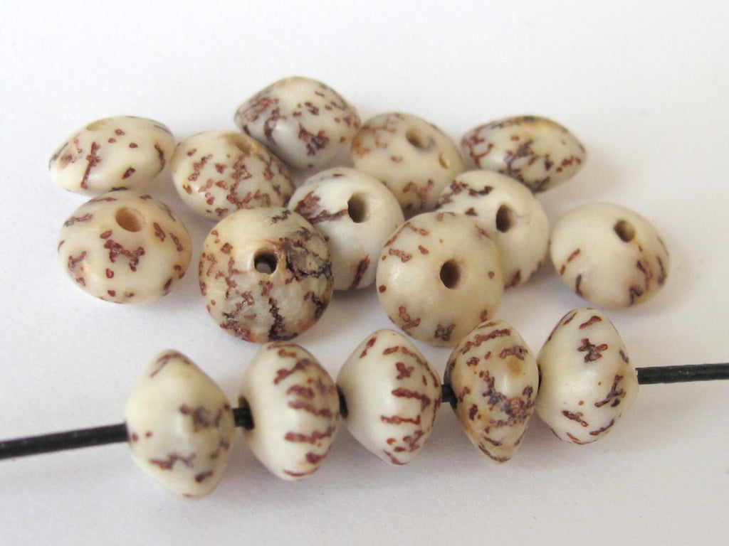 10 BEADS - Natural salwag palmwood seed beads rondelle saucer shape - NB114