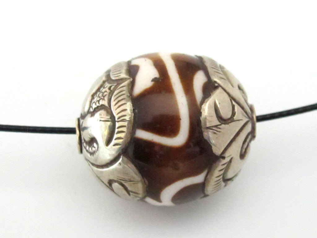 1 BEAD - Thick Tibetan silver capped batik dzi design bone bead - BD568