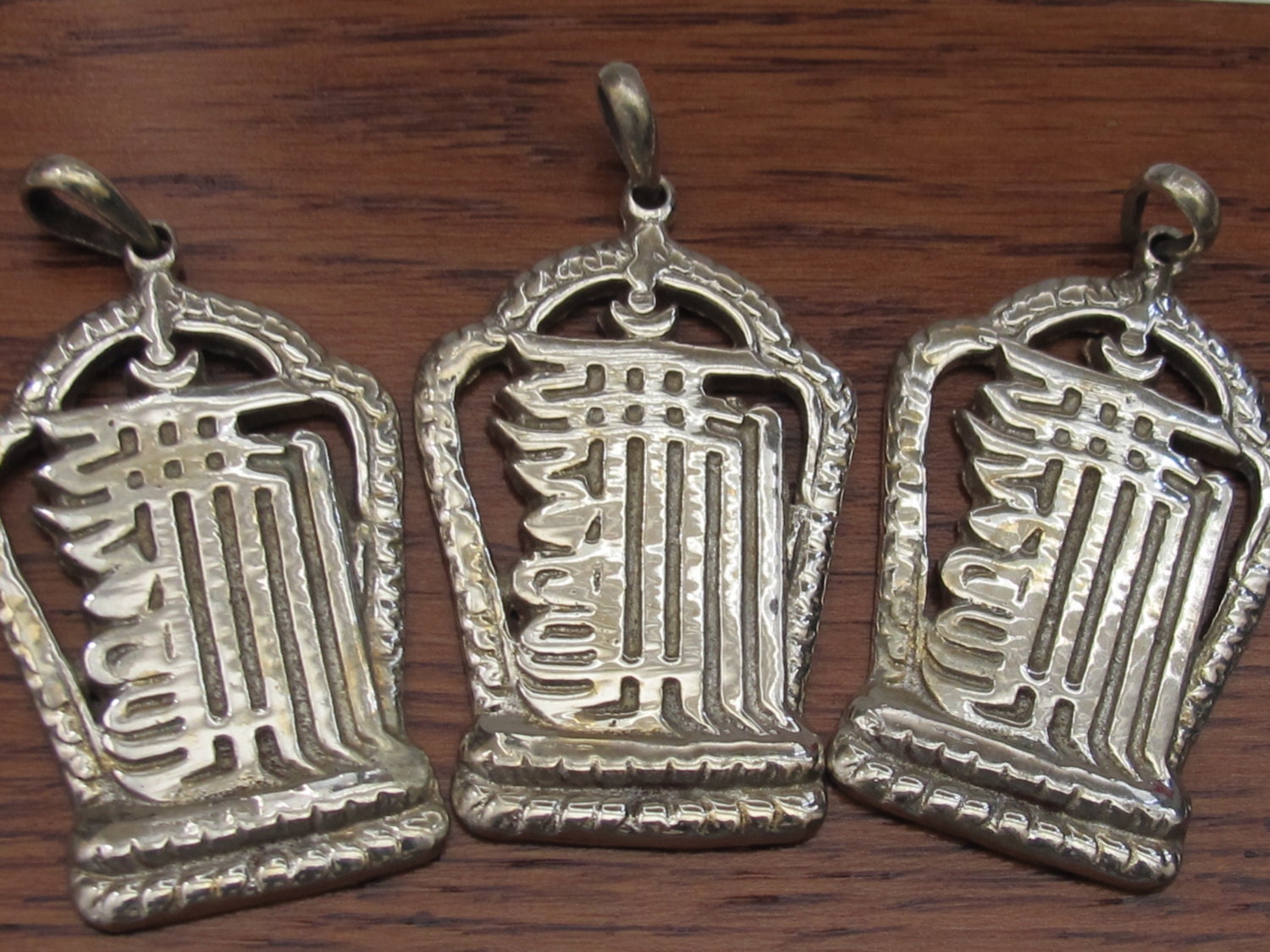 Tibetan silver kalachakra mantra pendant - 1 pendant - CP048