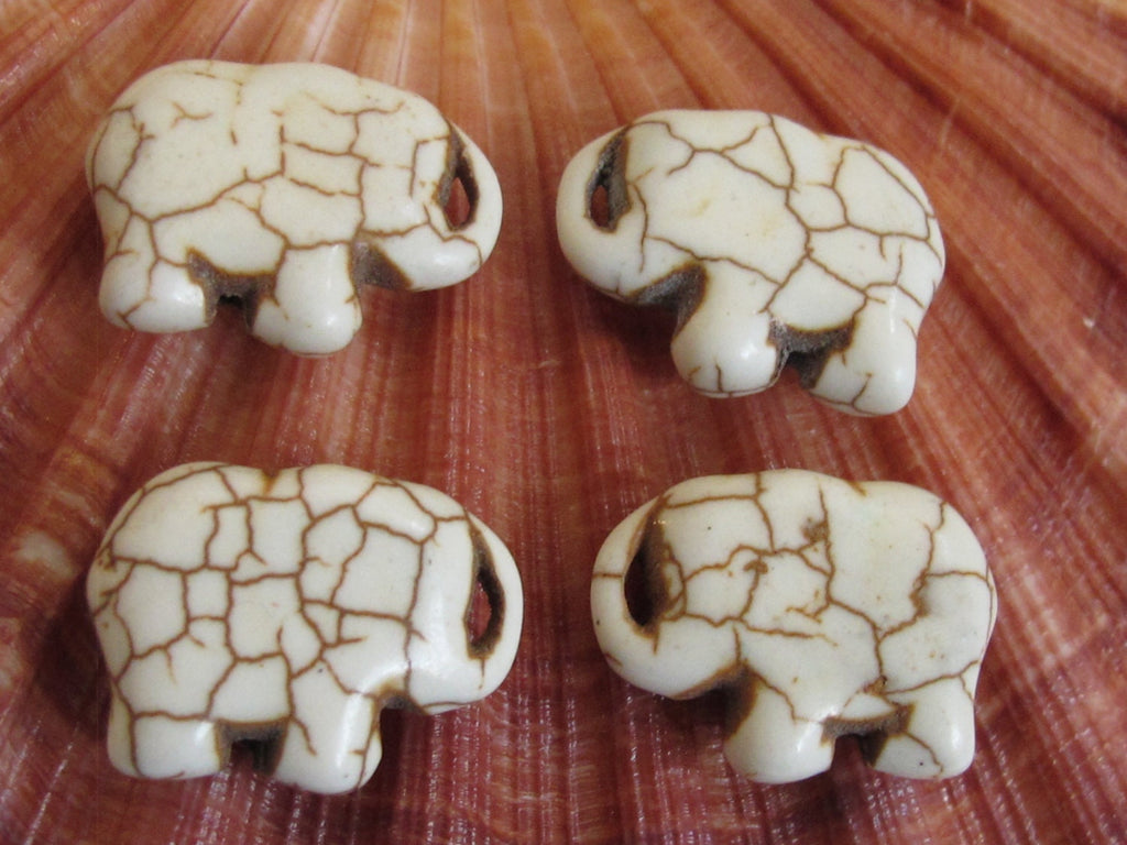 Elephant beads -10 Beads - Cream color howlite elephant shape small size beads pendant 15 mm x 21mm - GM298