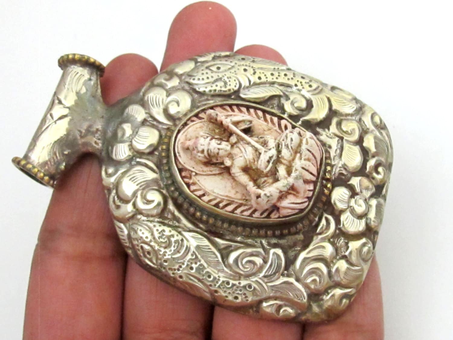 Beautiful Tibetan antiqued silver finish cream white Buddha pendant with floral repousse on reverse - PM201D