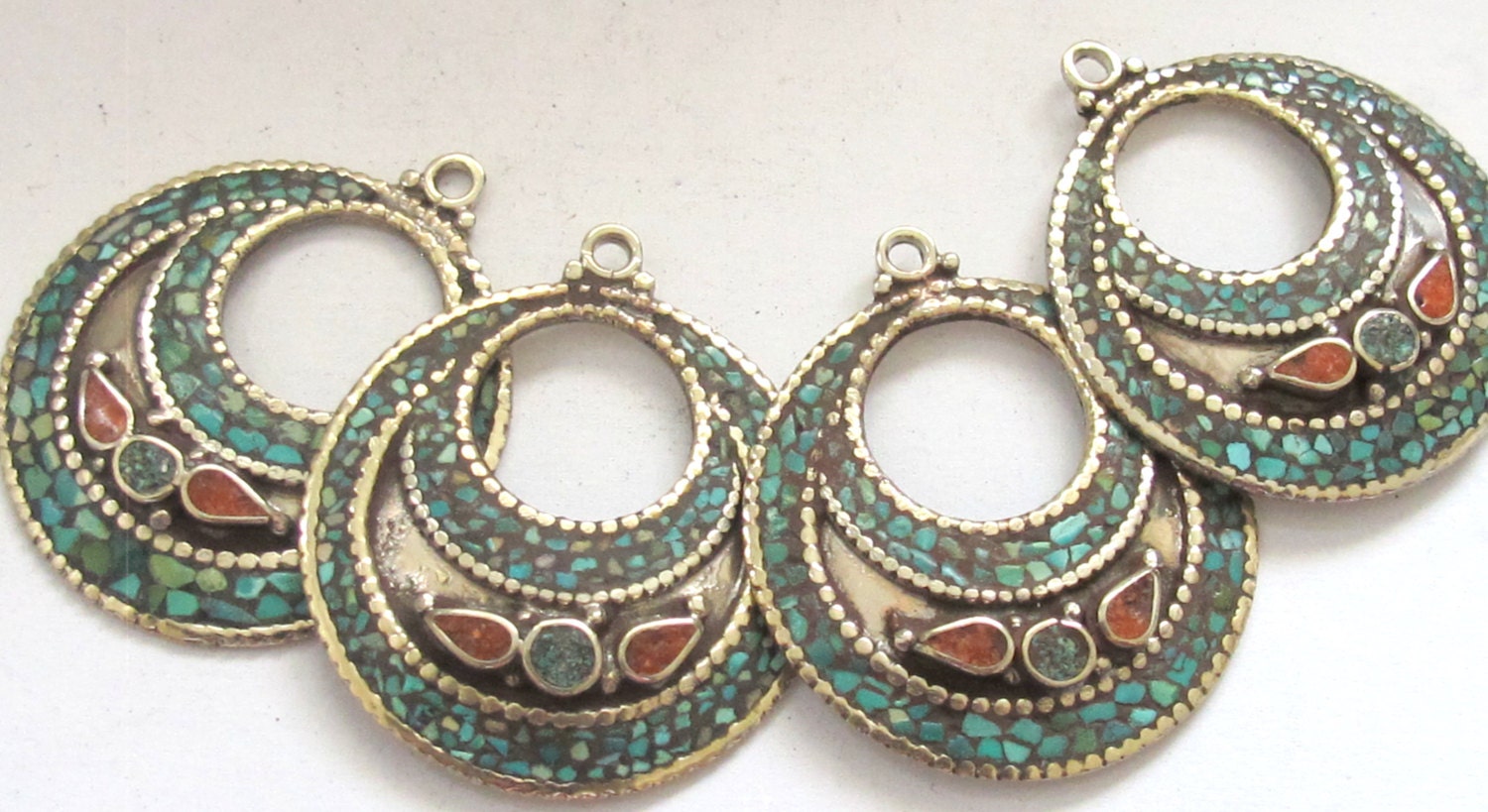 2 pieces - Ethnic Oval disc Tibetan silver charm pendant discs with turquoise inlay - PM239