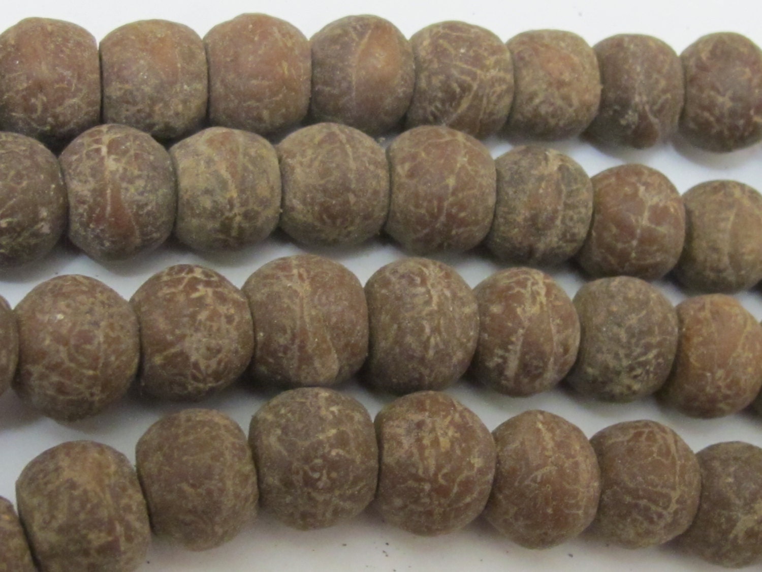 10 Beads - Tibetan natural old Bodhi seed beads 13 - 14 mm wide - NB015T