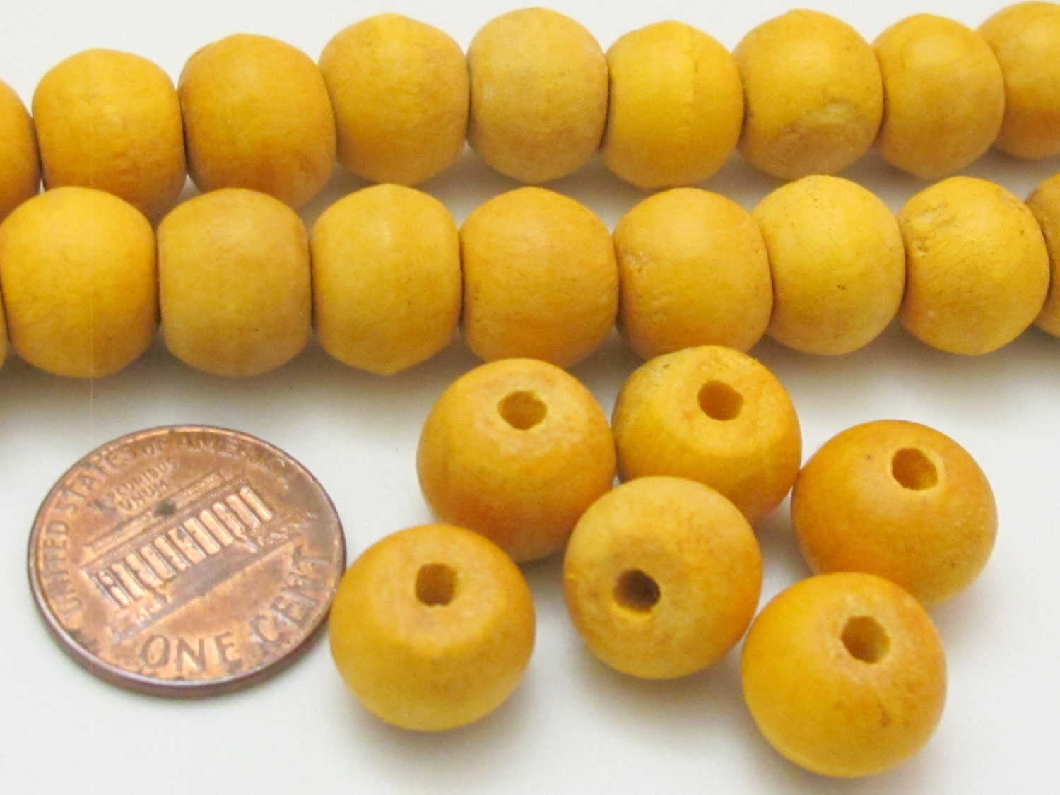 10 Beads - Natural wood Beads from Burma - 12 mm size - NB117