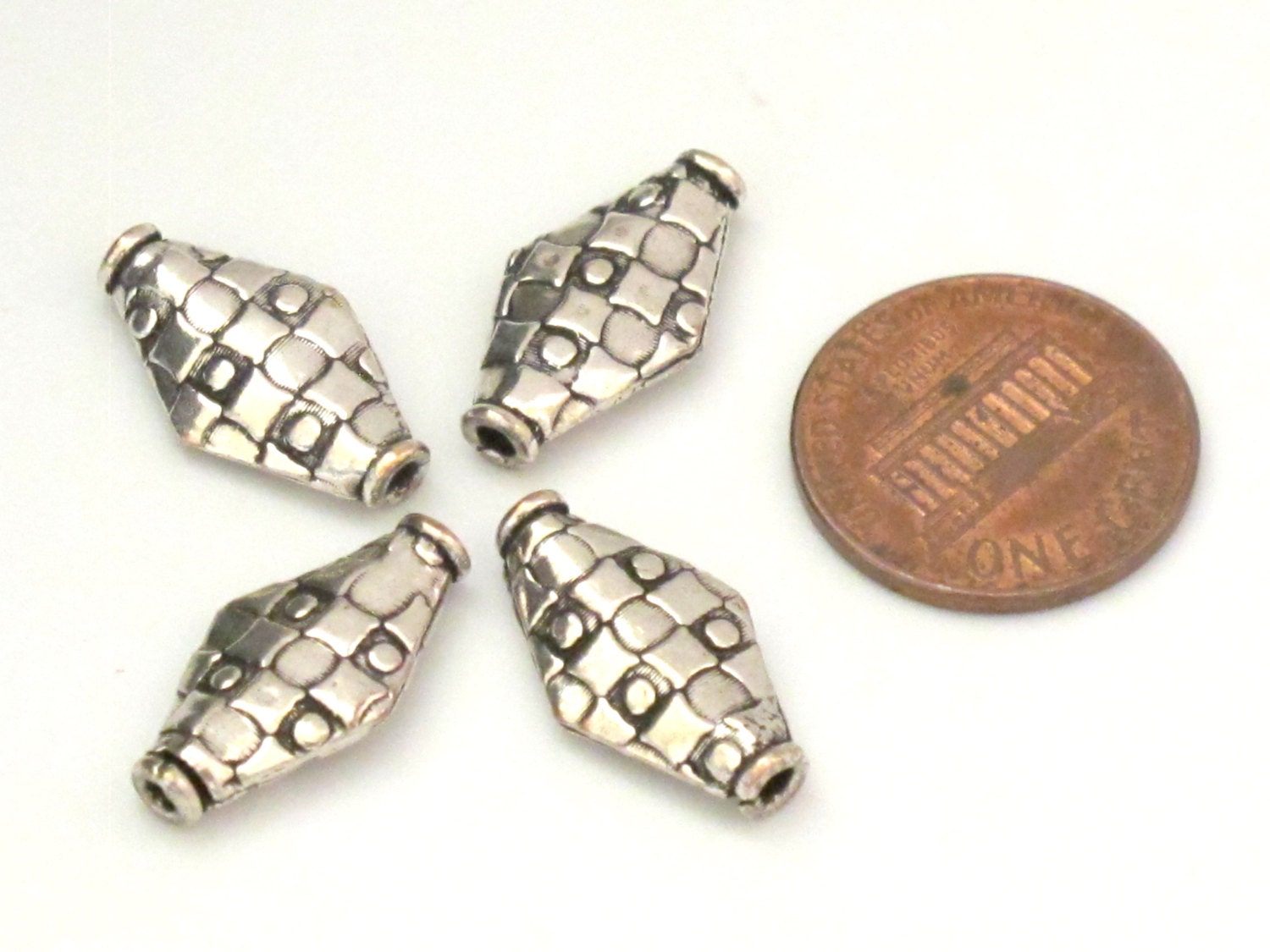 2 BEADS - Kite shape Sterling silver plated checker board design bead - BD603C