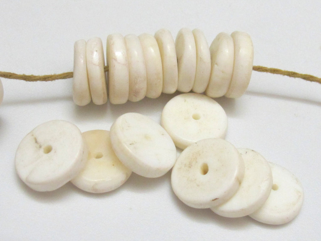 10 Beads-Ethnic Naga natural conch shell flat disc beads 14 - 15 mm size - CH048