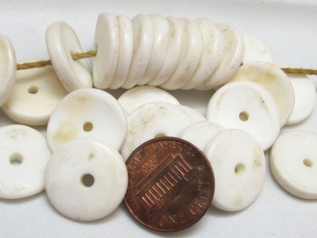 10 Beads-Ethnic Naga natural conch shell flat disc beads 15 - 16 mm size - CH052