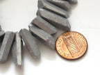 10 BEADS - Grey titanium quartz points - GM303