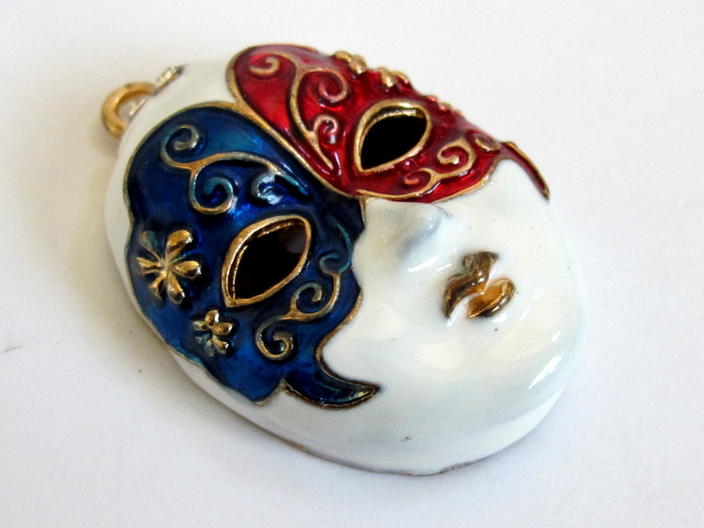 1 Piece - White enamel gold tone plated metal charm pendant 44 mm x 29 mm - PM252