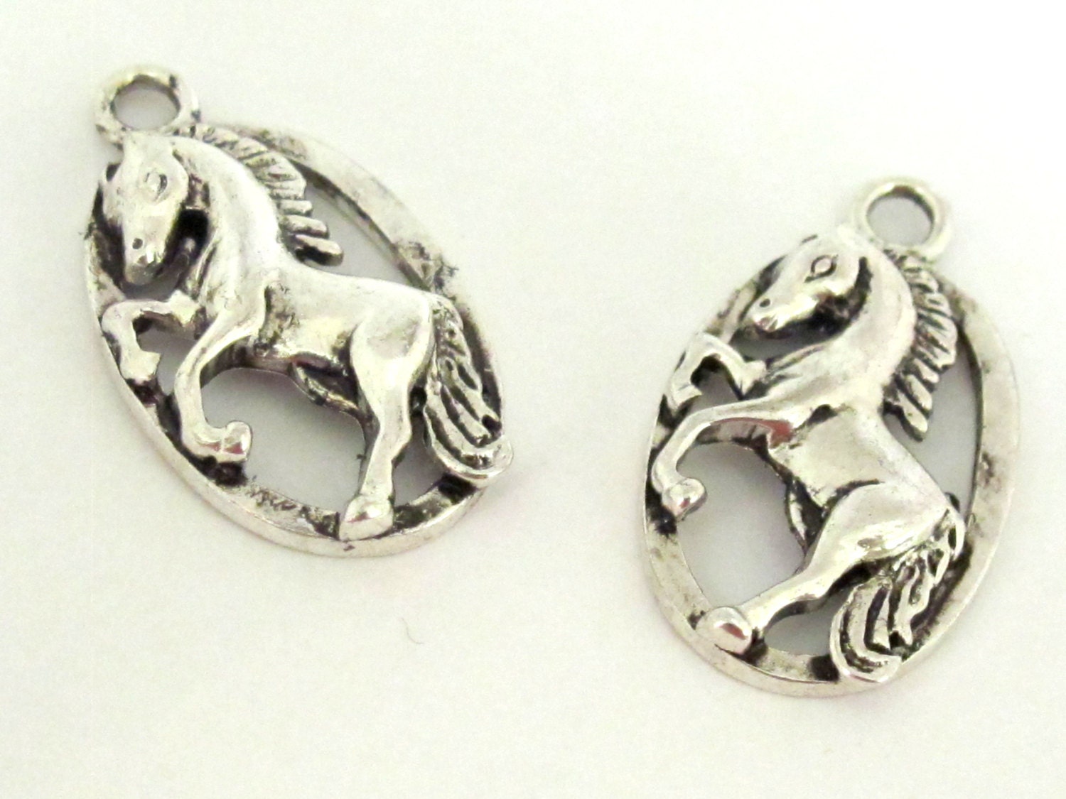 2 - Horse charms oval shape antiqued silver finish - CM081