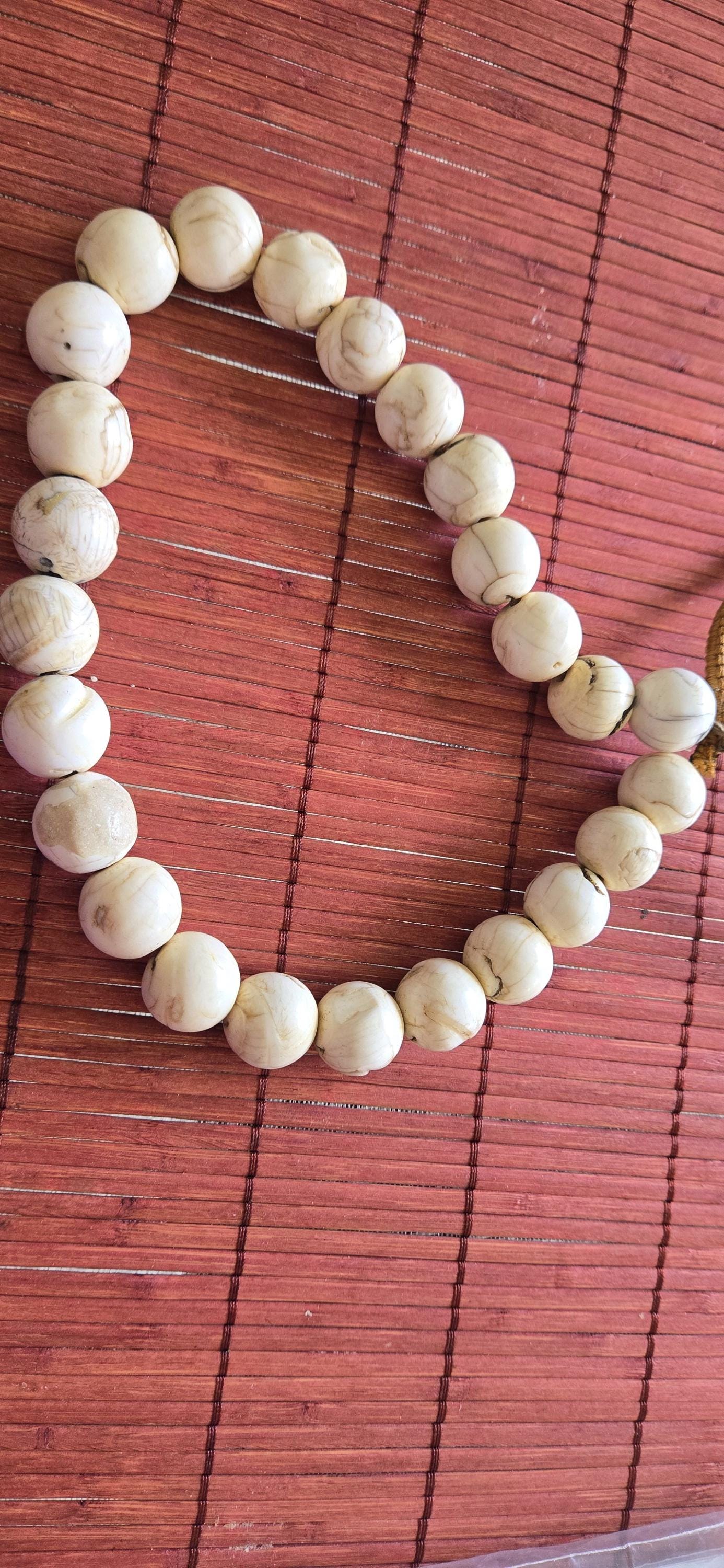 1 strand 24 beads Nepal old conch shell beads tibetan naga beads full strand rustic beads round oval shape nepal tribal shell beads STR002A