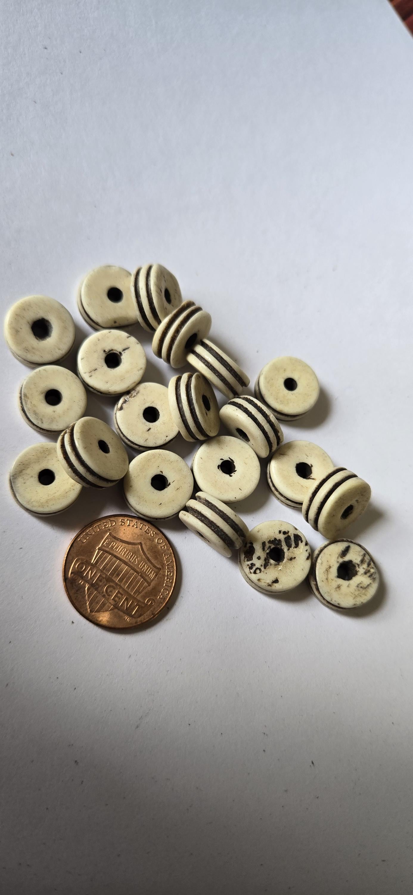 10 Beads - 12 mm x 5-6 mm cream color donut disc shape recycled cattle bone beads - ML001G