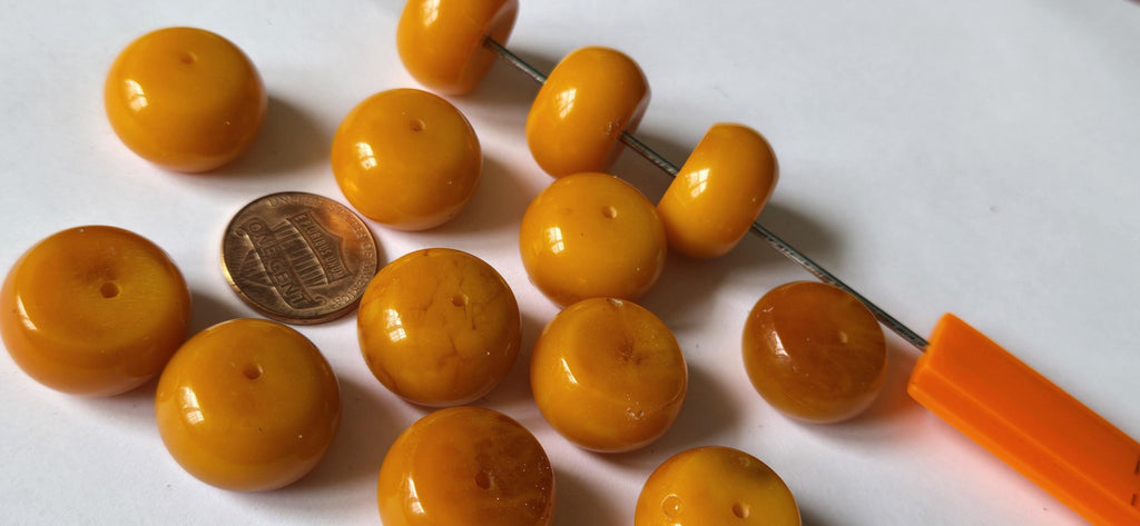 10 beads - 19-20 mm wide Tibetan Nepal beads disc shape light weight Tibetan resin beads - BD536G