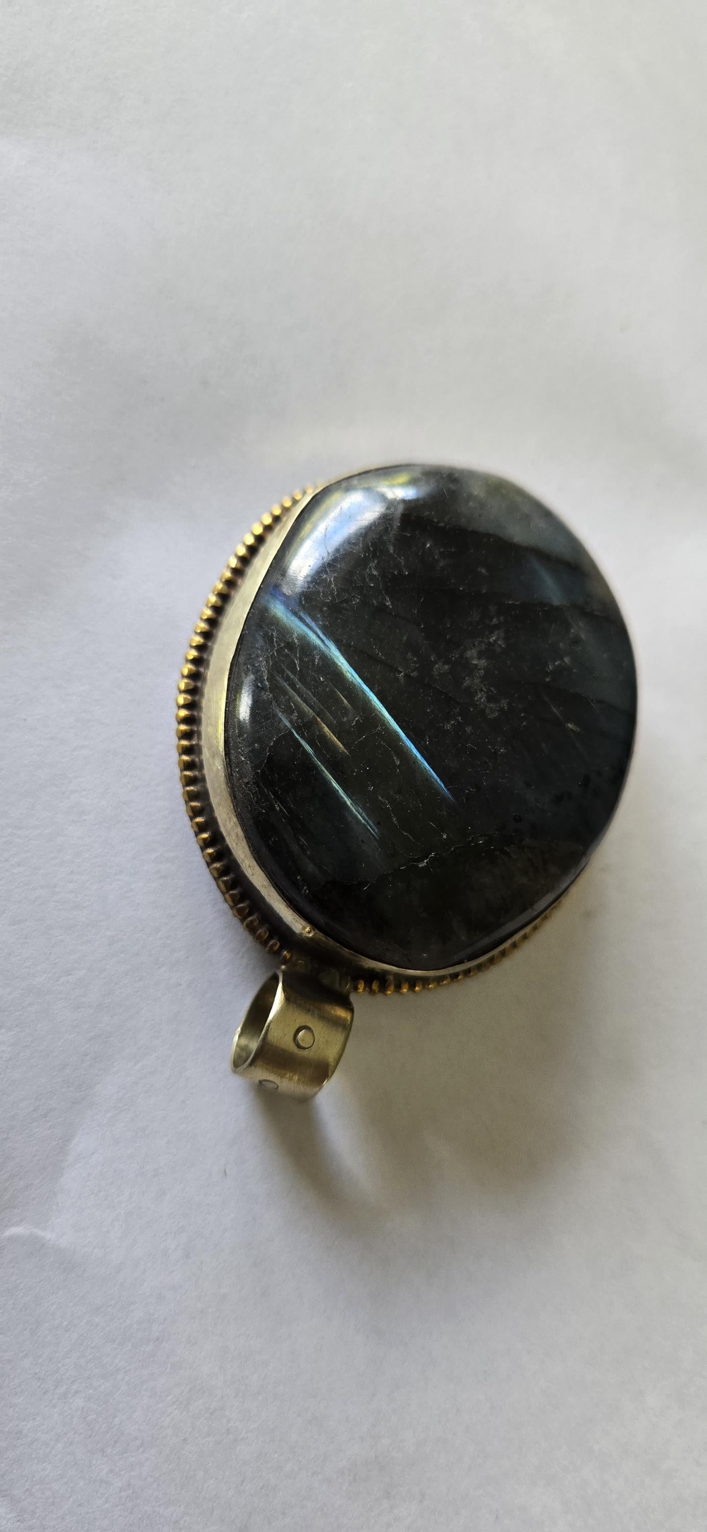 1 Pendant Tibetan Nepal flashy Labradorite gemstone pendant with flower carving on other side PM599K - RL003A