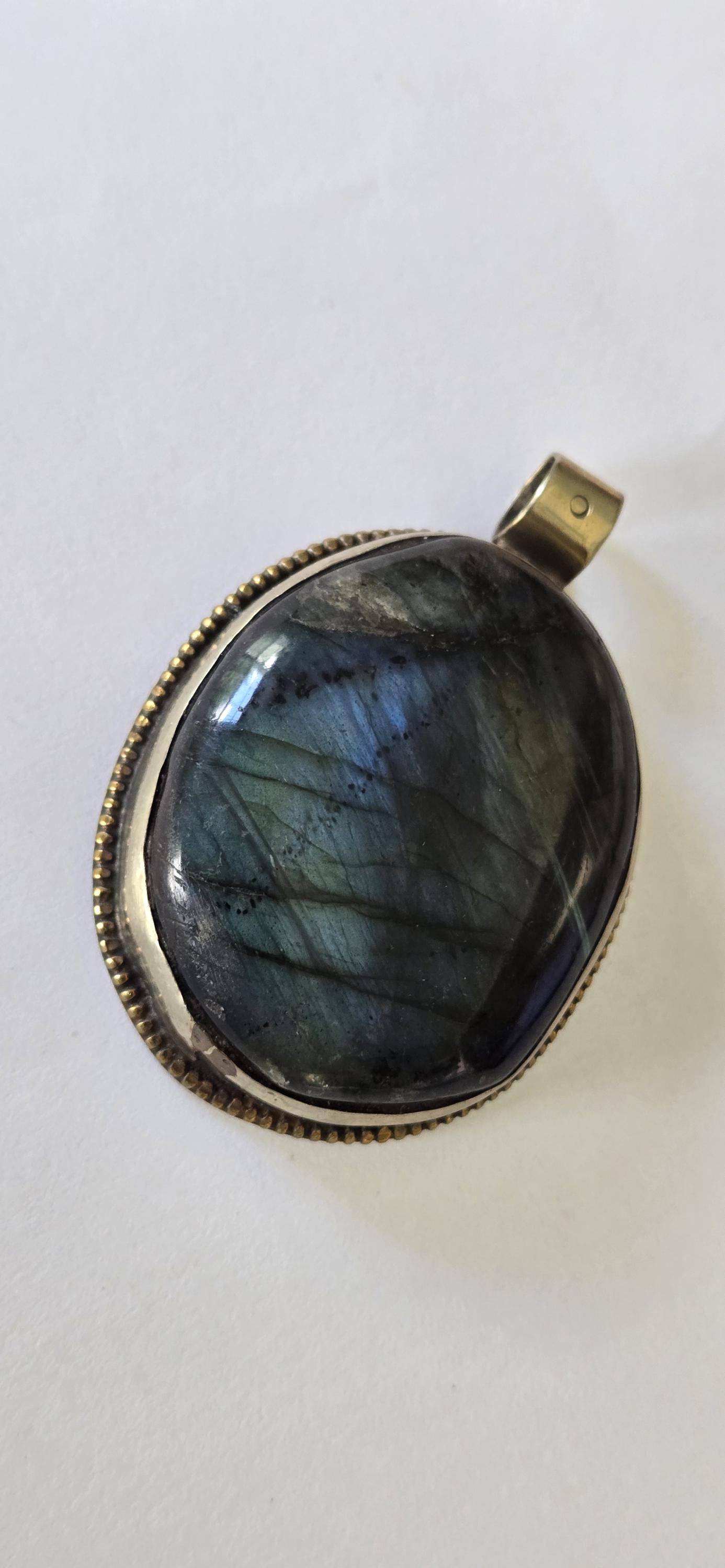 1 Pendant Tibetan Nepal flashy Labradorite gemstone pendant with flower carving on other side PM599K - RL003A