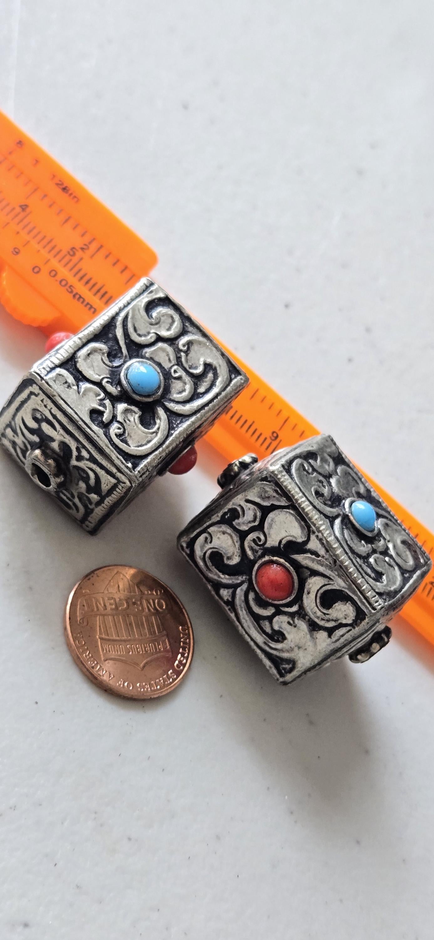 1 bead - Tibetan Nepal antiqued silver color finish repousse floral carving cube cuboid shape beads supplies large focal 31 -32mm - BD901G