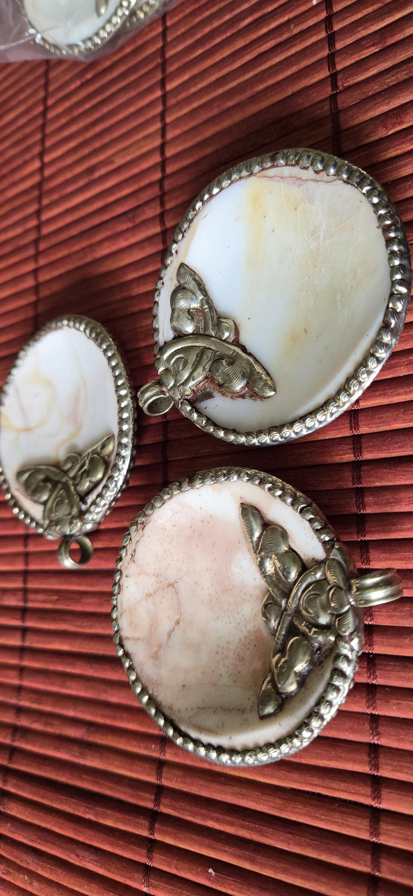 1 pendant - Large bold Tibetan Silver Repousse tribal naga conch shell pendant with elephant carving - PM490