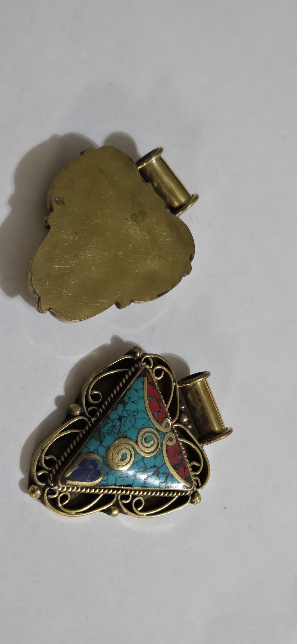 1 Pendant - Ethnic Nepalese Triangle shape double spiral brass pendant with turquoise coral inlay - PM434B