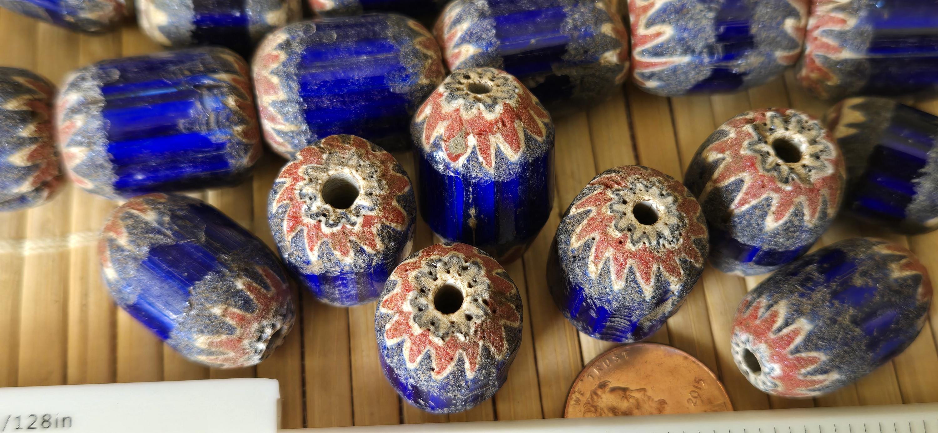 6 beads - Vintage large big size old glass beads from Nepal - BD944C