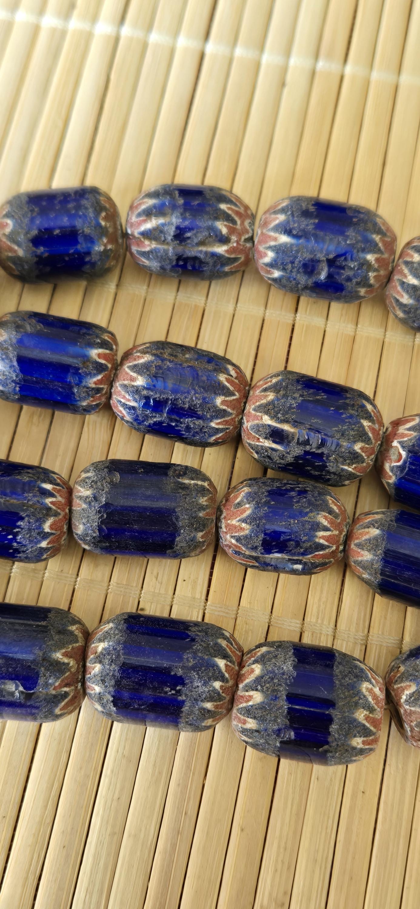 6 beads - Vintage large big size old glass beads from Nepal - BD944C