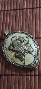 Hand-Carved Conch Shell Pendant – Frog Totem, Human Figure, Firefly Design | Tibetan Nepal Himalayan mystic Jewelry large size - PM491B