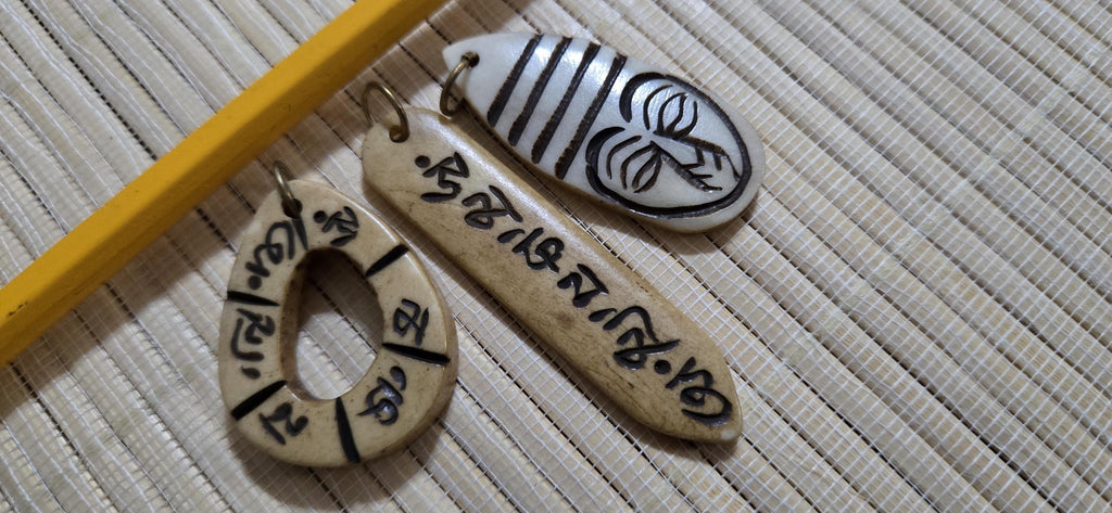 Set of 3 Tibetan buddhist carved cattle bone prayer mantra Om Mani Padme Hum buddha face Pendants spiritual amulet charms PB051D