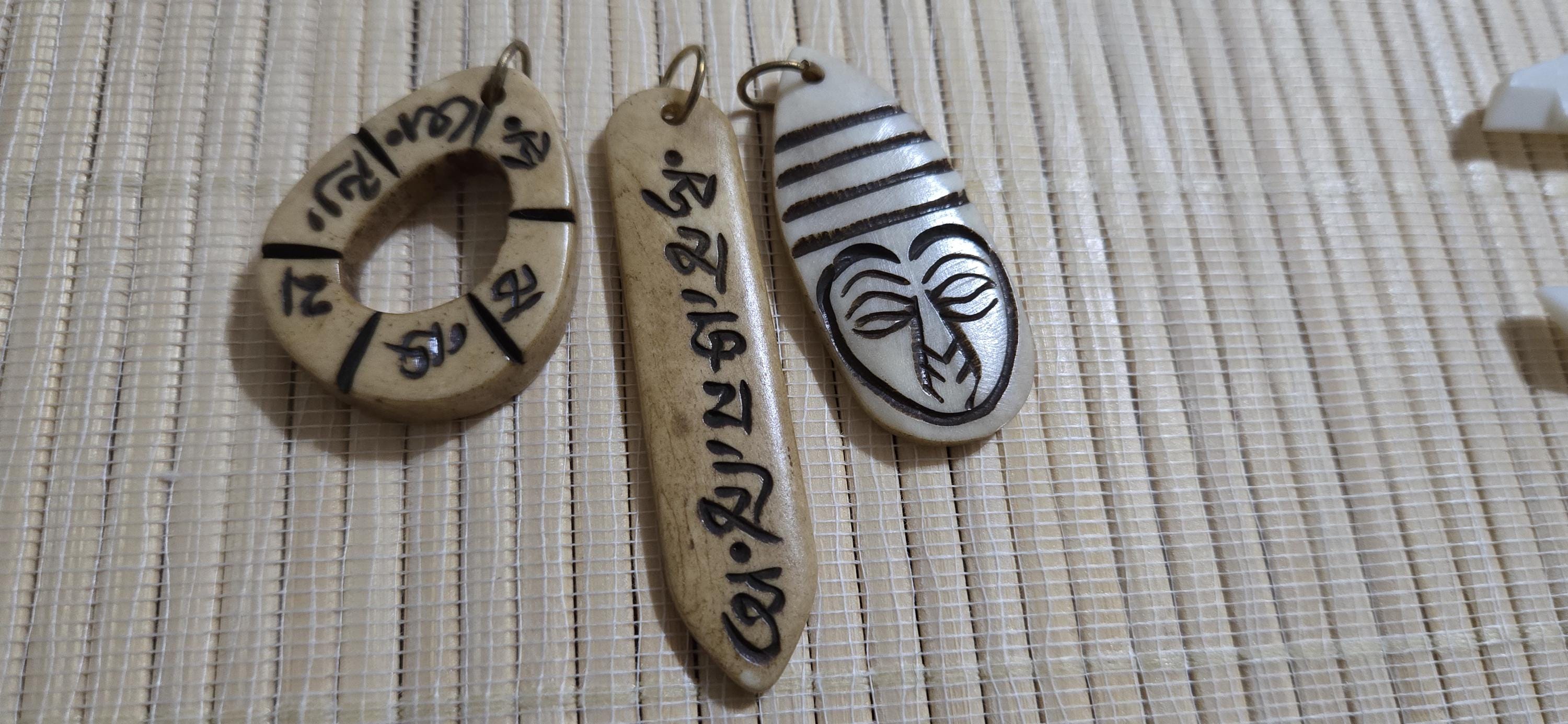 Set of 3 Tibetan buddhist carved cattle bone prayer mantra Om Mani Padme Hum buddha face Pendants spiritual amulet charms PB051D
