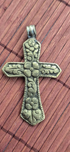 Reversible Tibetan Brass Cross Pendant – Hand-Carved Floral Design on Both Sides – Nepalese Artisan Jewelry – PM002E